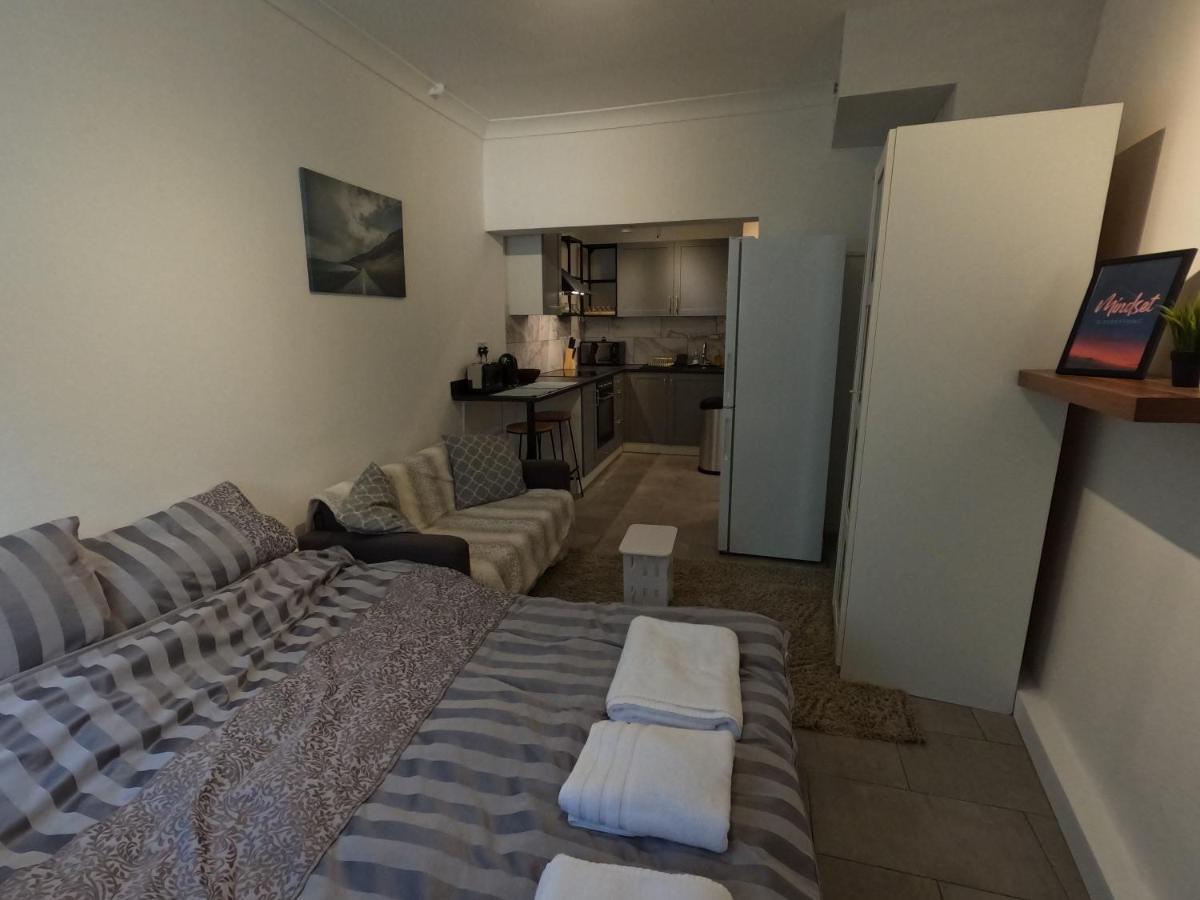 Studio Apartment In Saint Kew 外观 照片